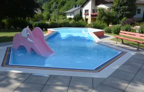 Kinderbecken, © Reiner Friedrich Kinderbecken, © Reiner Friedrich