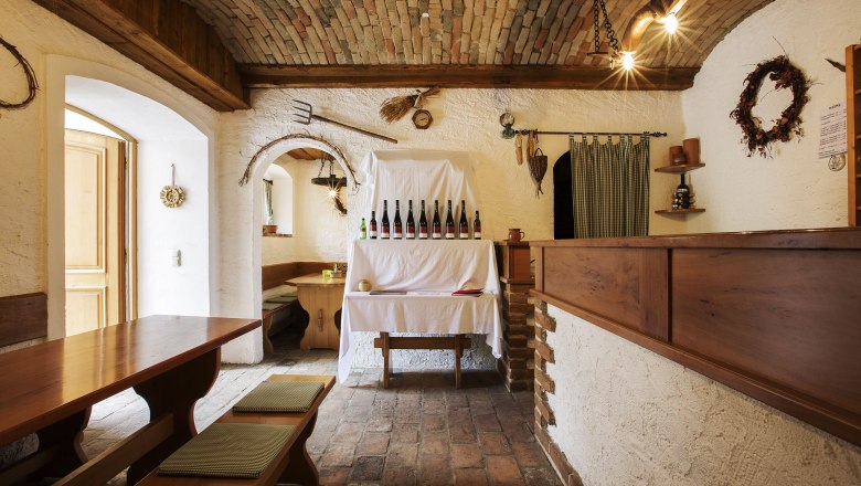 Heurigenlokal innen im Weingut Donabaum Helmut, © Monika Loeff Heurigenlokal innen im Weingut Donabaum Helmut, © Monika Loeff