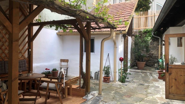 Romantic inner courtyard, © Christina Hirtzberger-Wimmer Romantic inner courtyard, © Christina Hirtzberger-Wimmer