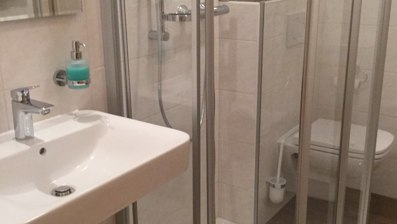 Sanitärbereich Gästezimmer, © Gasthof zur Post Sanitärbereich Gästezimmer, © Gasthof zur Post
