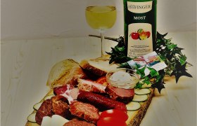 Mostplatte, © Mostheuriger Höfinger Mostplatte, © Mostheuriger Höfinger