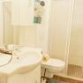 Apartment 2, © Ines Nejedly Modern bathroom with washbasin, toilet and shower.