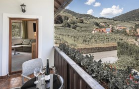Balkon eines Zimmers im Haus Winzerin, © Familie Nothnagl