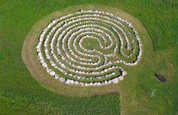 Steingelegte Labyrintkunst von Gernot Candolini in Emmersdorf