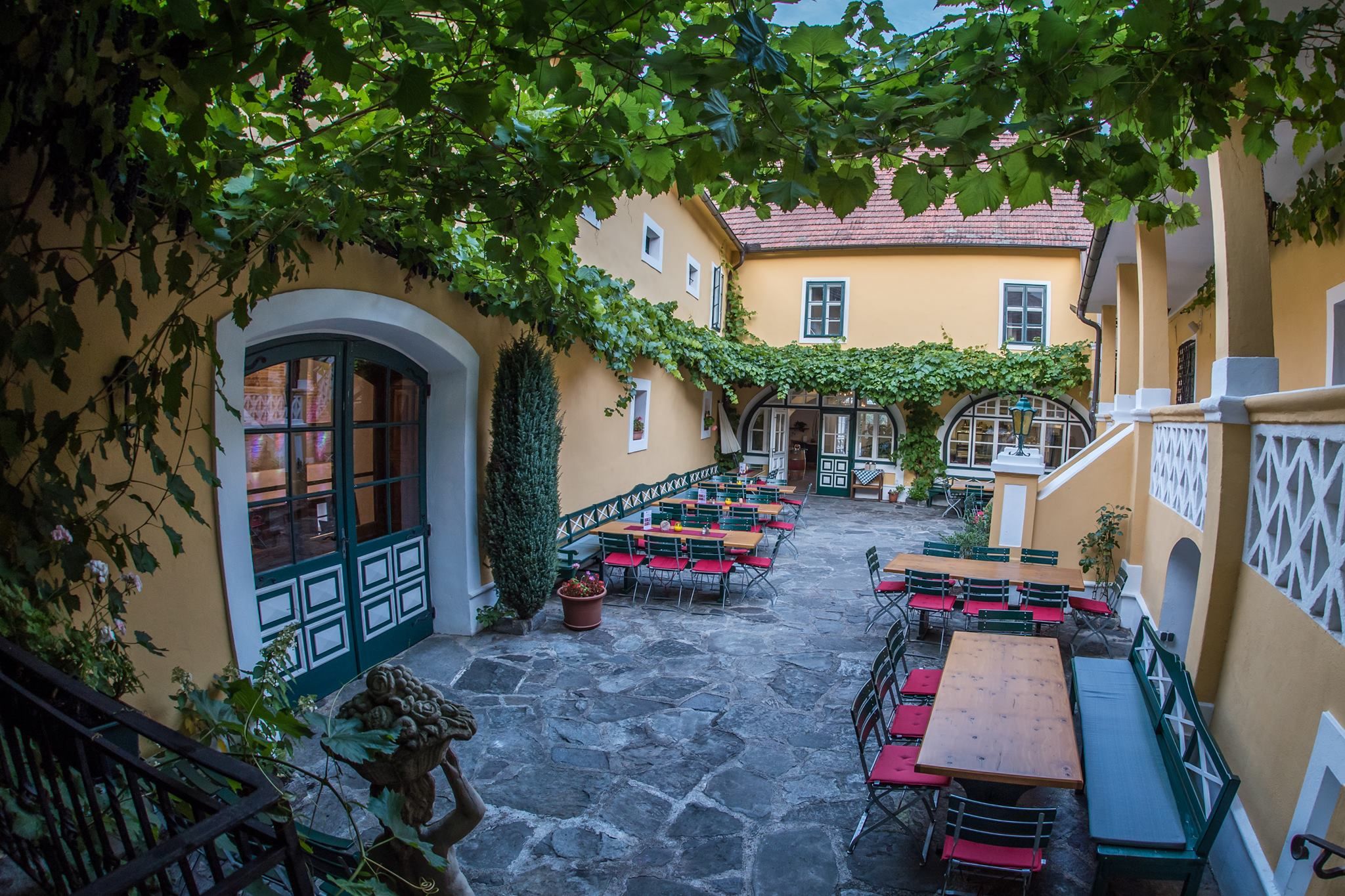 Innenhof im Restaurant Klosterhof