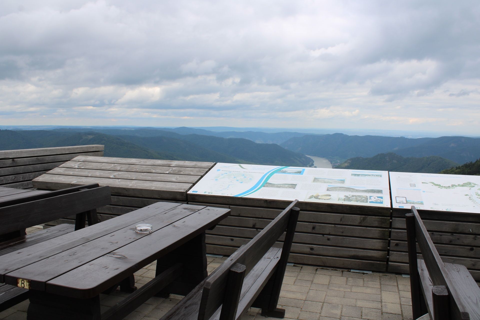 Wachauterrasse beim Naturparkhaus am Jauerling