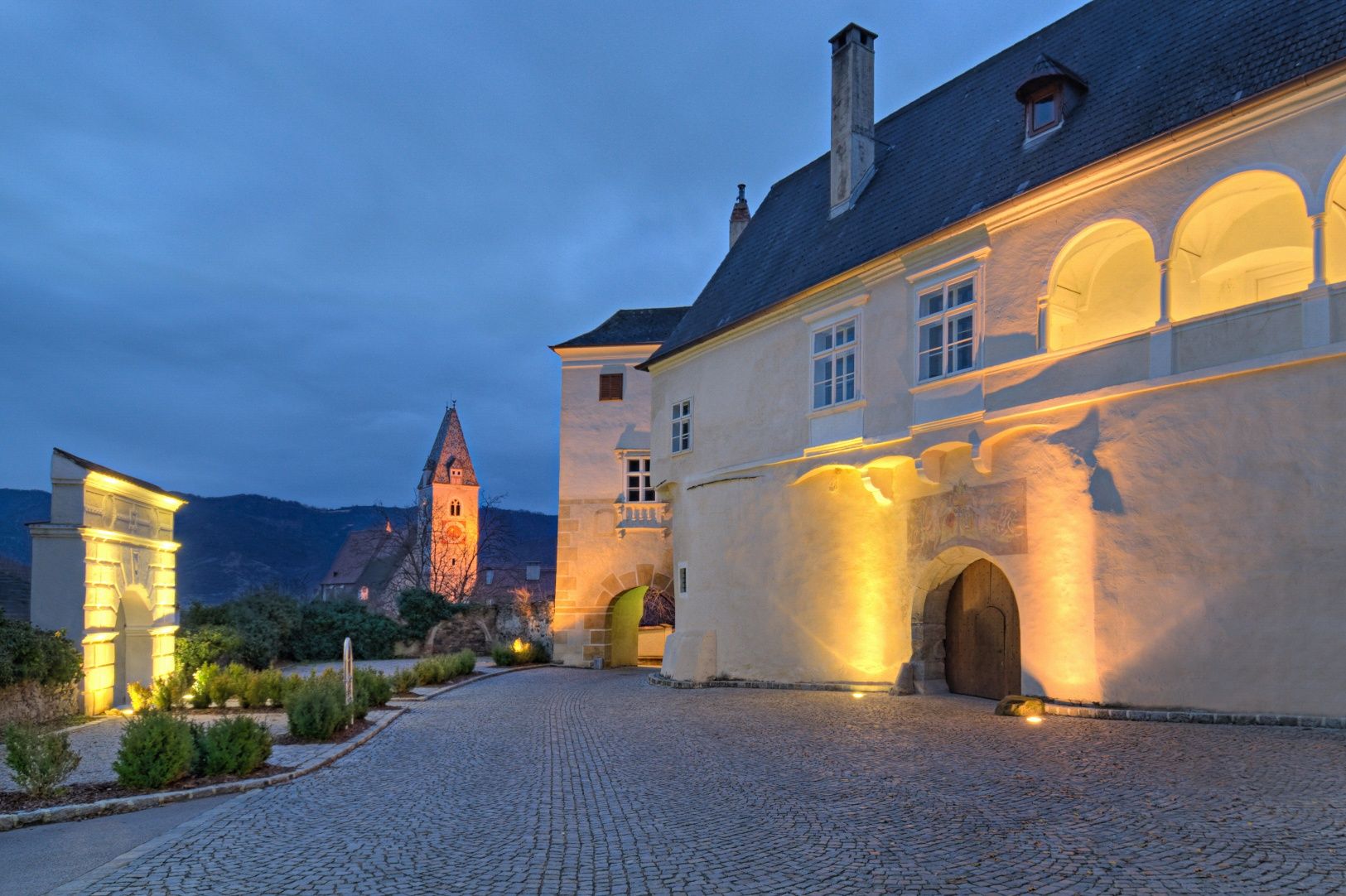 Schloss Spitz und Kirche