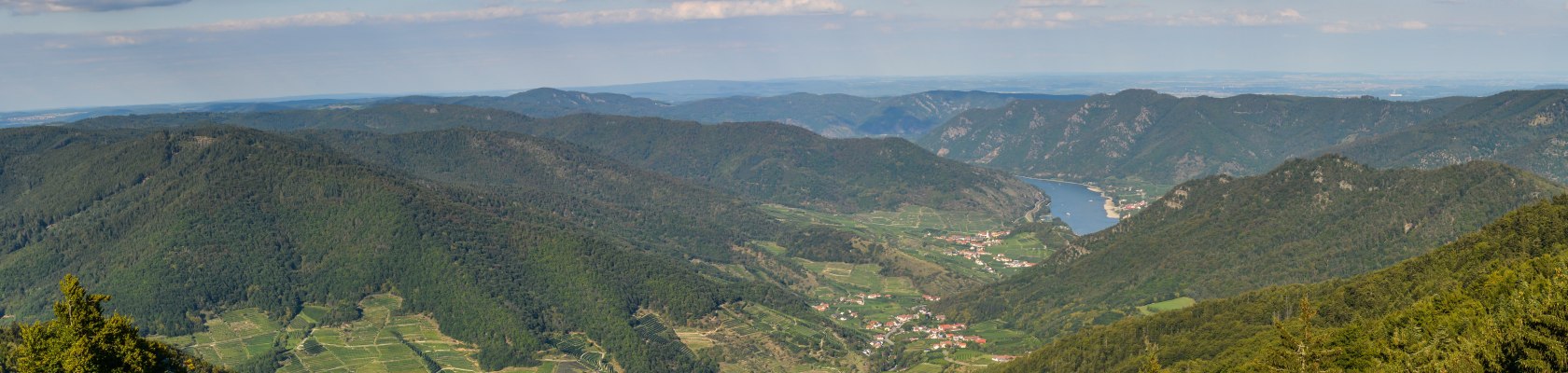 Ausblick Naturparkgasthaus - Panoramawiese, © extremfotos.com