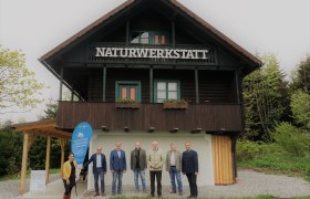 v.l.n.r: Mathilde Stallegger, GF Naturpark, Andreas Nunzer, Bgm. Spitz, Helmut Paul Wallner, Vize-Bgm Emmersdorf, Richard Hochratner, Bgm Emmersdorf, LH-Stv. Stephan Pernkopf, Hannes Höfinger, Bgm Raxendorf, Edmund Binder, Bgm Maria Laach und Naturpark-Obmann, ©Naturpark Jauerling-Wachau, © Naturpark Jauerling-Wachau