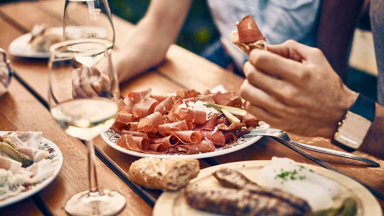 Enjoy culinary delights at a wine tavern, © Andreas Hofer