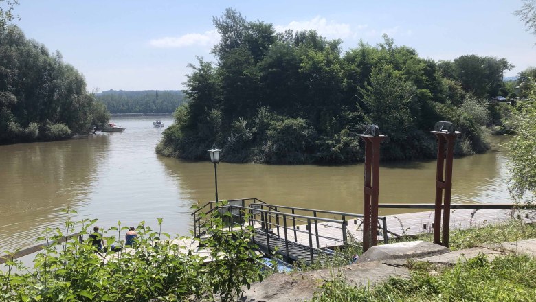 Harbor entrance to the Emmersdorf/Luberegg marina, © Donau NÖ Tourismus GmbH