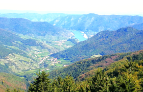 Am Dach der Donau - Ausblick von der Wachauterasse, © Naturpark Jauerling-Wachau