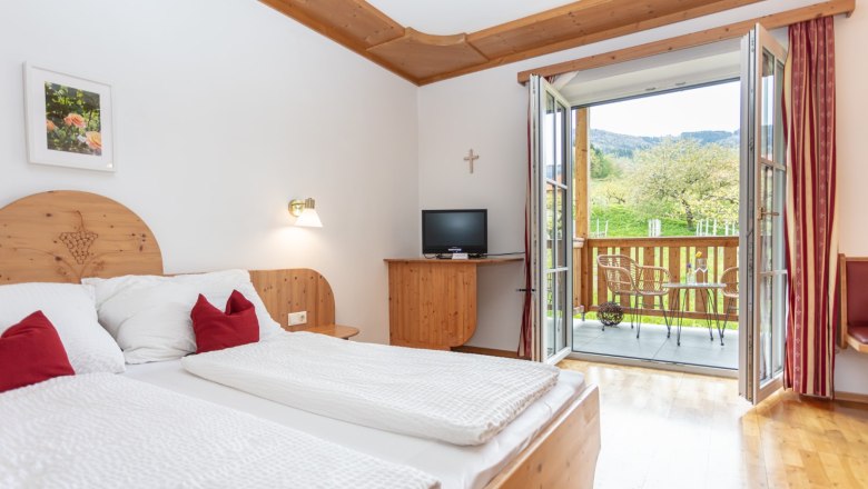 Doppelzimmer mit Balkon, © Weingut Rixinger