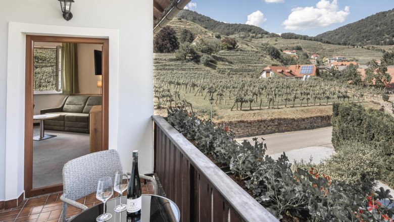 Balcony of a room in Haus Winzerin, &copy; Familie Nothnagl